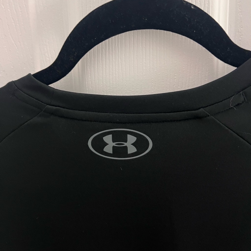 Under Armour Black Short-Sleeve Performance Tee - Picture 4 of 6